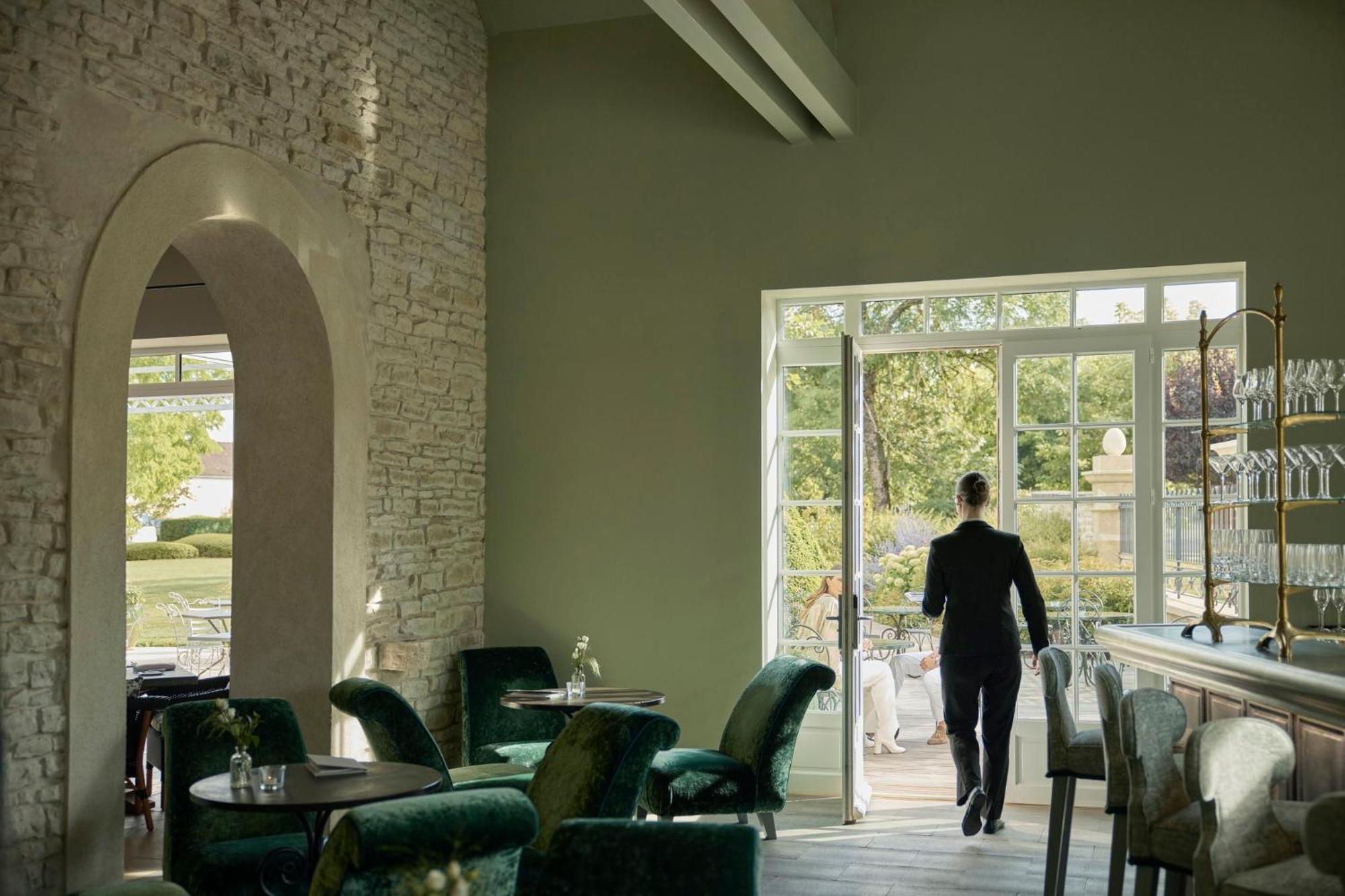 Hôtel Restaurant Le Montrachet Puligny-Montrachet Exterior foto